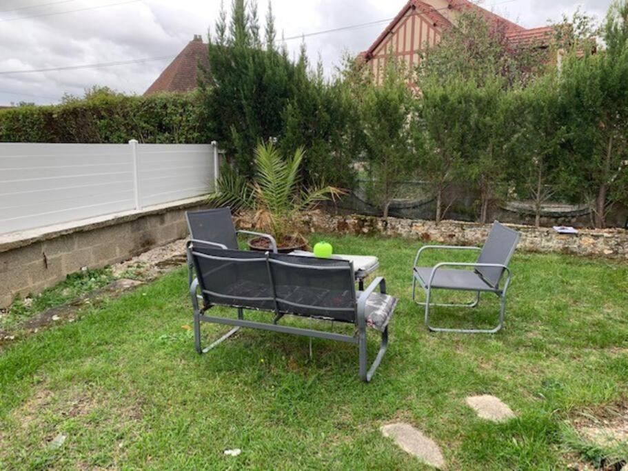 Maisonette Avec Jardin Évreux Exteriör bild